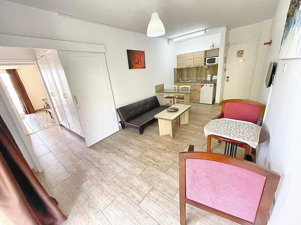 Antonis G. Hotel Apartments Voroklini Exteriör bild
