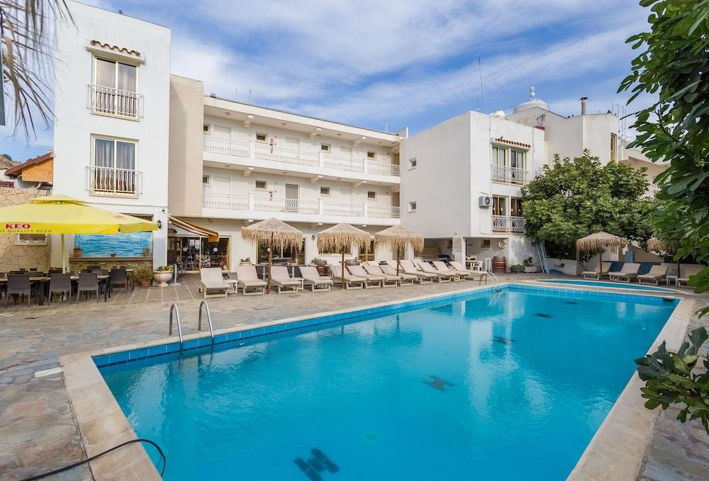 Antonis G. Hotel Apartments Voroklini Exteriör bild
