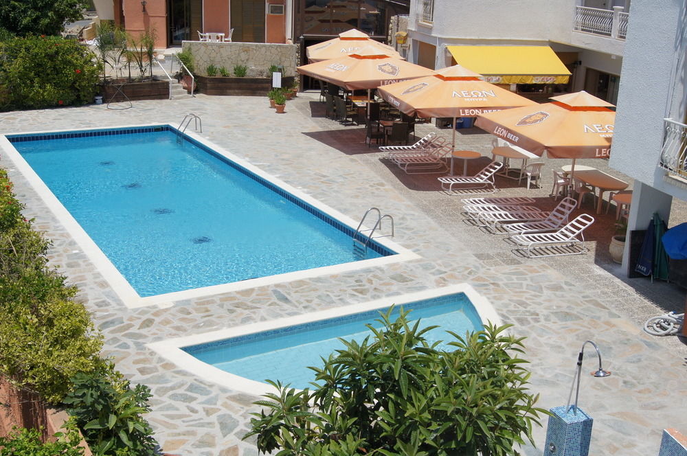 Antonis G. Hotel Apartments Voroklini Exteriör bild